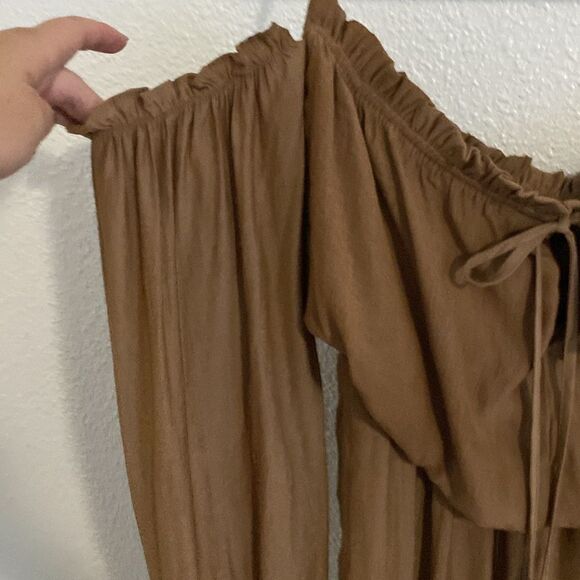 VICI- Tan off the shoulder romper- Size Small - Picture 2 of 11